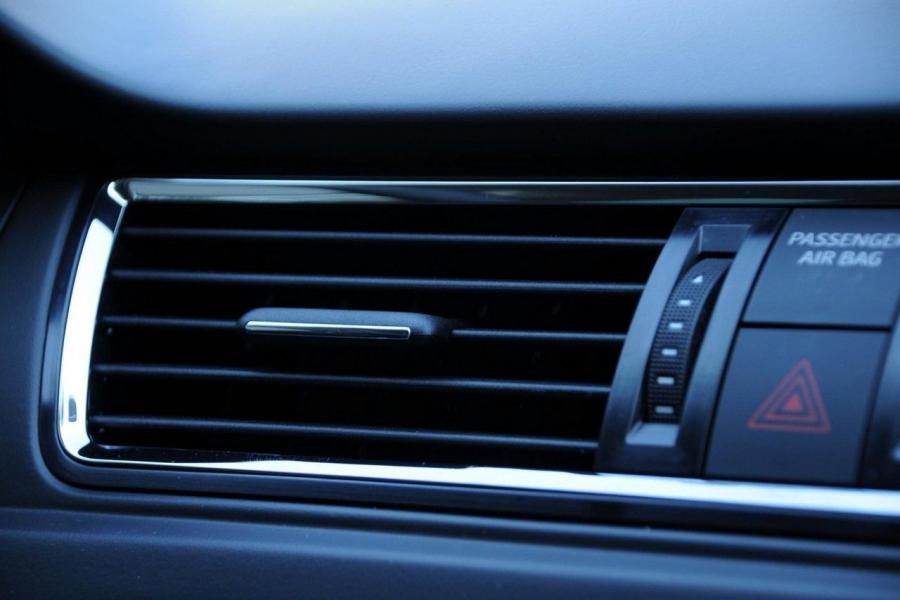  Skoda Rapid 2012 года  (фото 42 из 55)